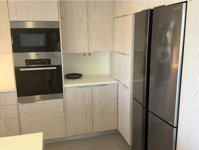 Προς Ενοικίαση