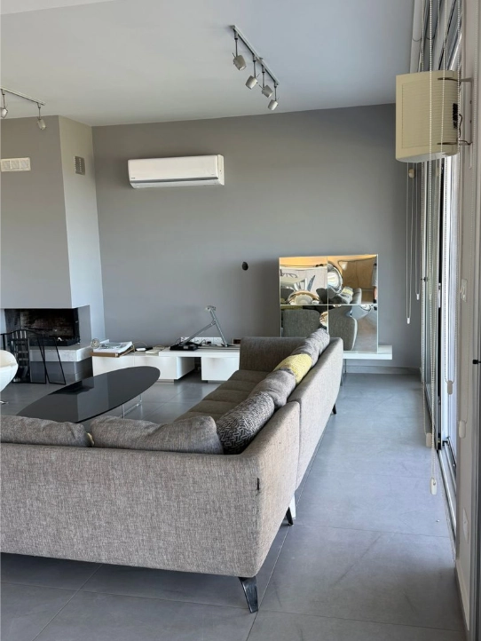 Προς Ενοικίαση