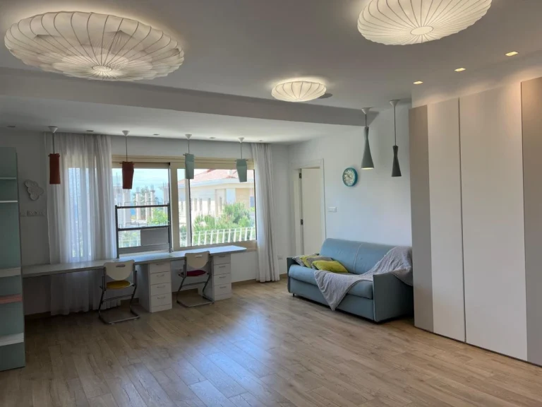 Προς Ενοικίαση