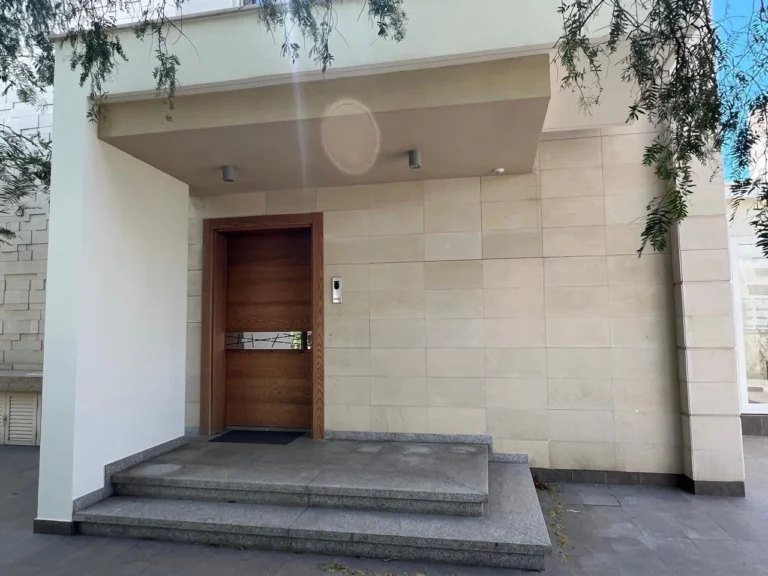 Προς Ενοικίαση