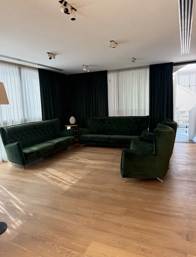 Προς Ενοικίαση