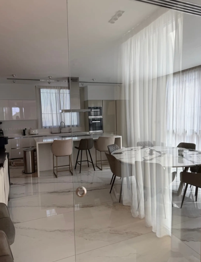 Προς Ενοικίαση