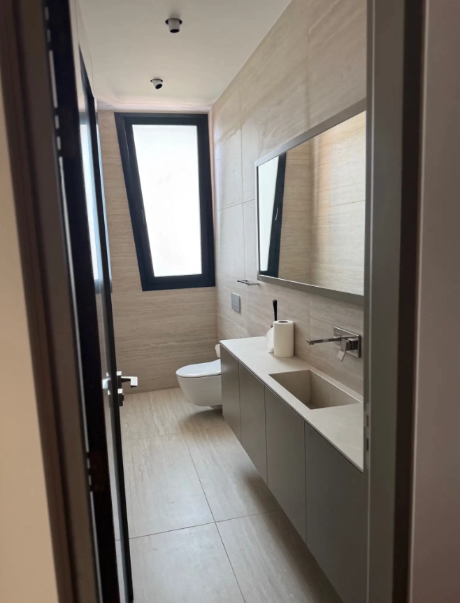 Προς Ενοικίαση