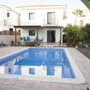 4 Bedroom House for Sale in Maroni, Larnaca District