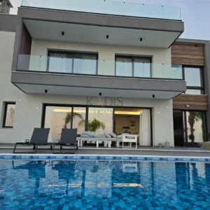 412m² House for Sale in Parekklisia, Limassol District