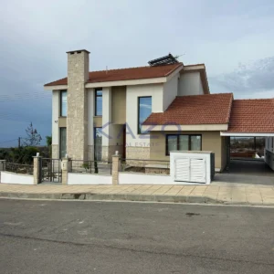 3 Bedroom House for Sale in Zanakia, Limassol District