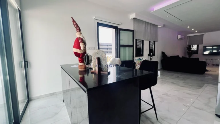 Cheap Houses and Villas for Sale Larnaca up to 700000 euro