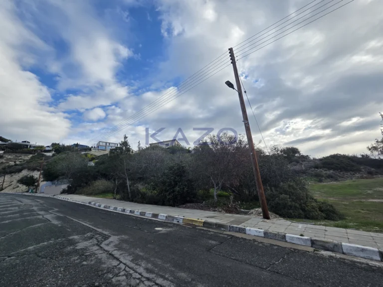 1,271m² Plot for Sale in Agios Tychonas, Limassol District