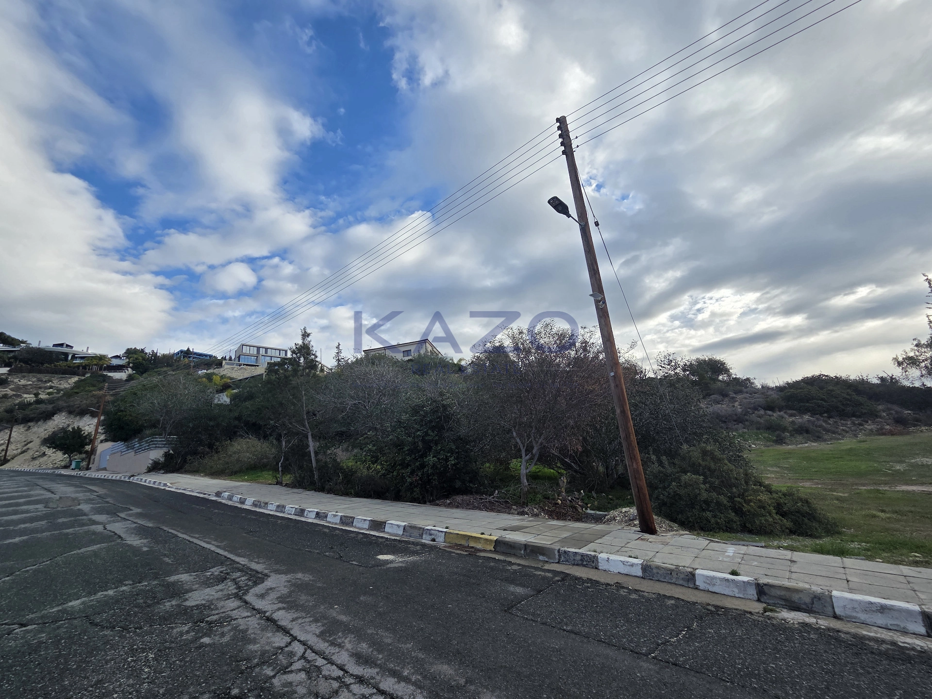 1,271m² Plot for Sale in Agios Tychonas, Limassol District