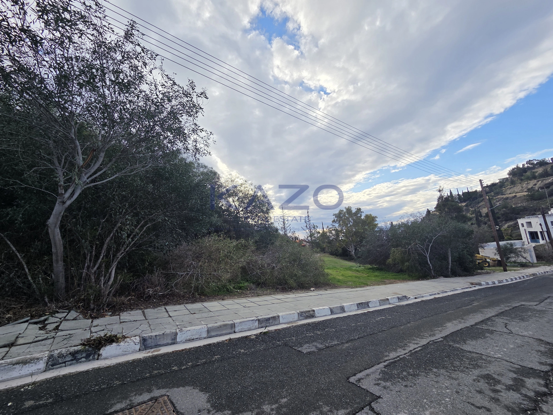 1,271m² Plot for Sale in Agios Tychonas, Limassol District