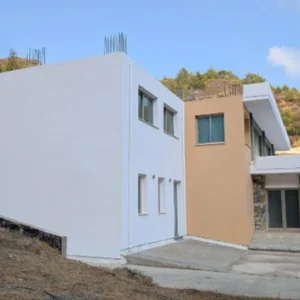 3 Bedroom House for Sale in Zoopigi, Limassol District