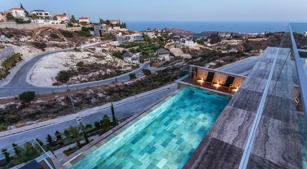 6+ Bedroom House for Sale in Agios Tychonas, Limassol District