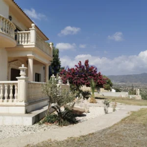 5 Bedroom House for Rent in Parekklisia, Limassol District