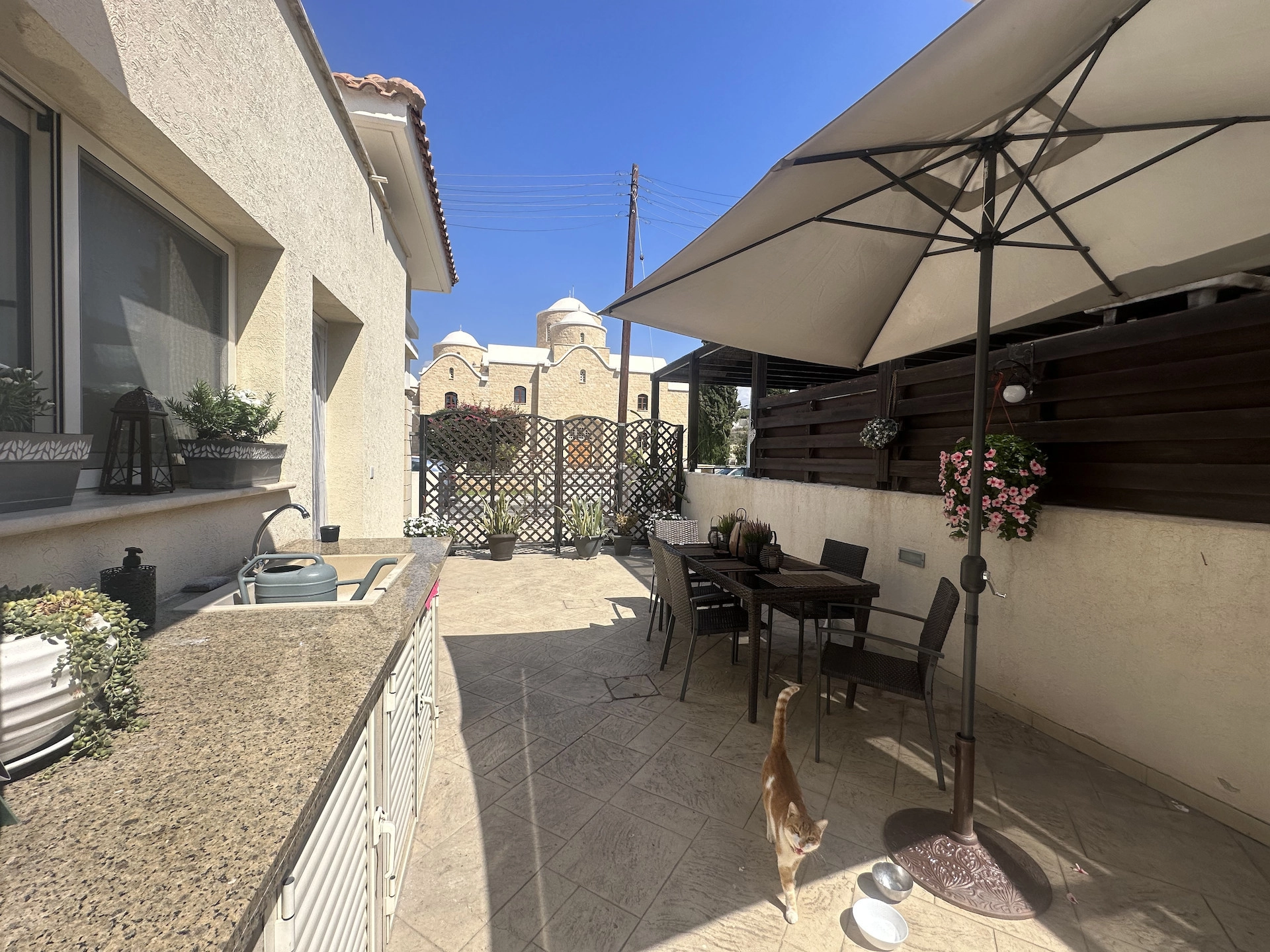 2 Bedroom House for Rent in Agios Tychonas, Limassol District