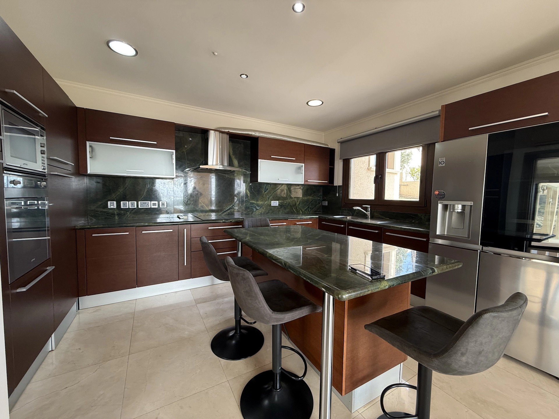 5 Bedroom House for Rent in Agios Tychonas, Limassol District