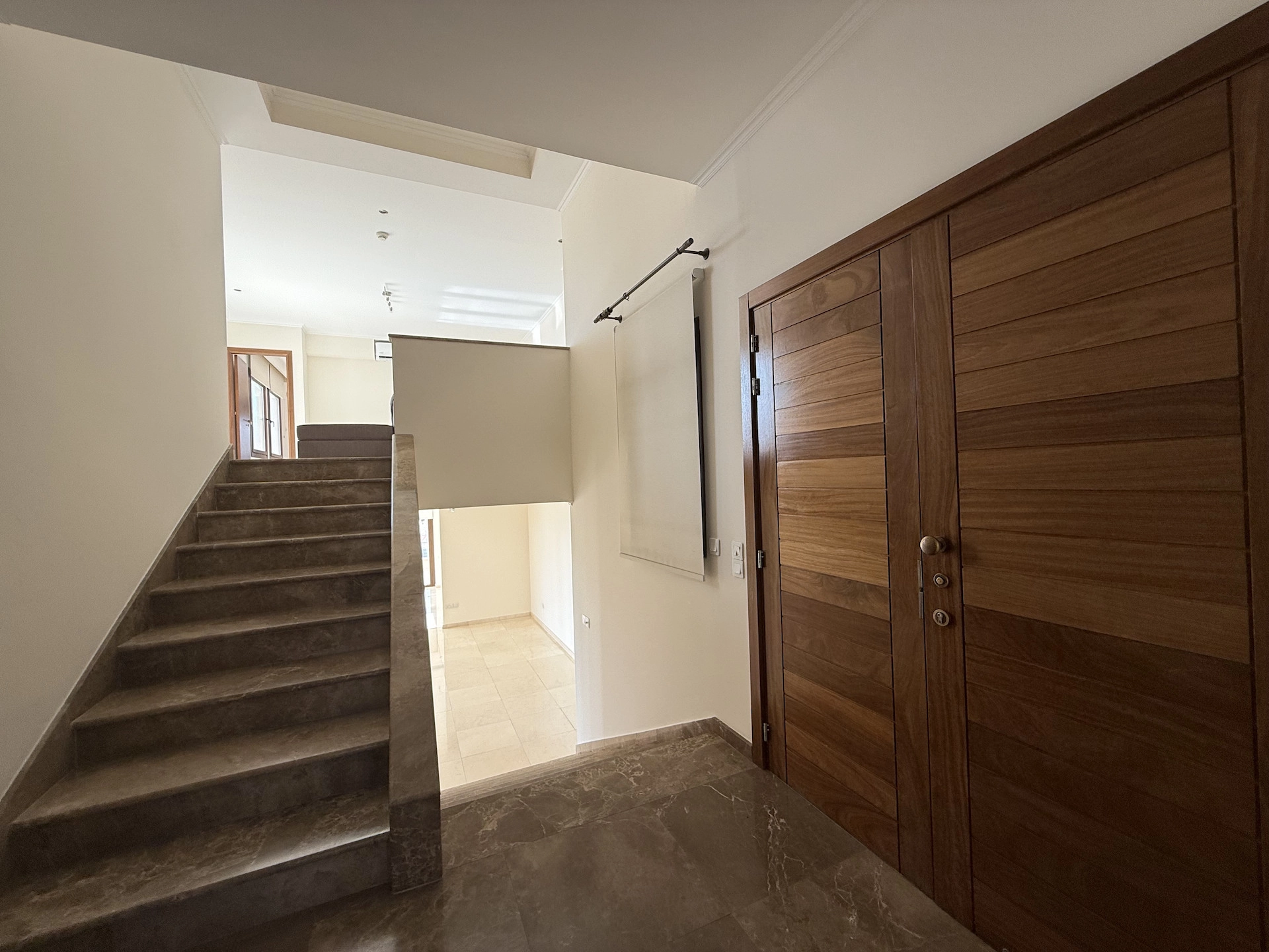5 Bedroom House for Rent in Agios Tychonas, Limassol District