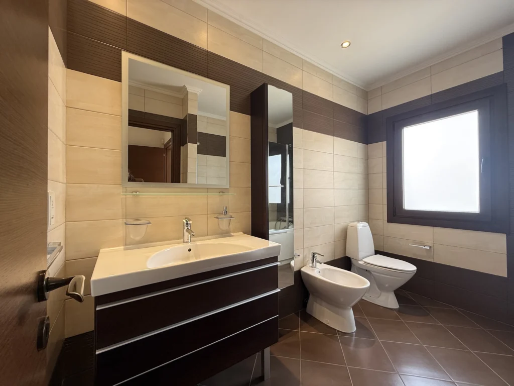 5 Bedroom House for Rent in Agios Tychonas, Limassol District