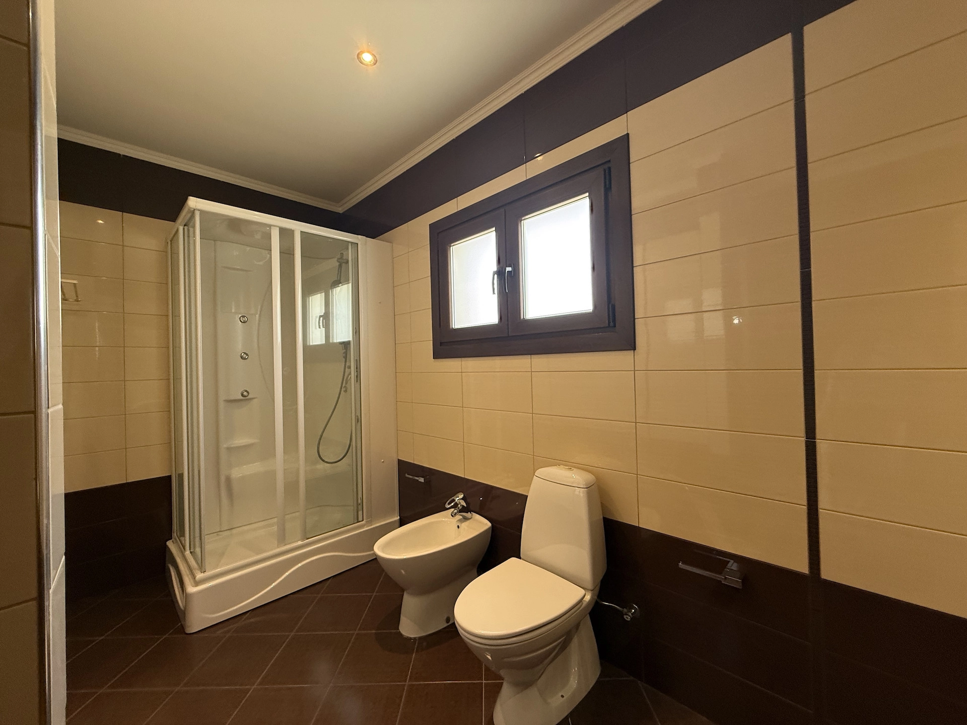 5 Bedroom House for Rent in Agios Tychonas, Limassol District