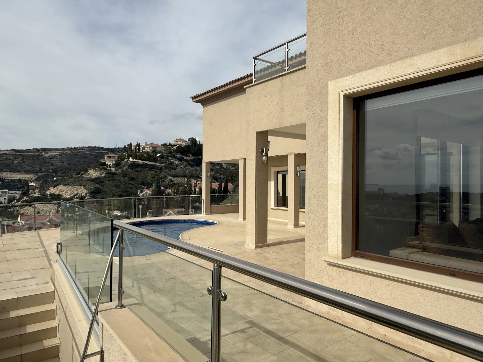 5 Bedroom House for Rent in Agios Tychonas, Limassol District