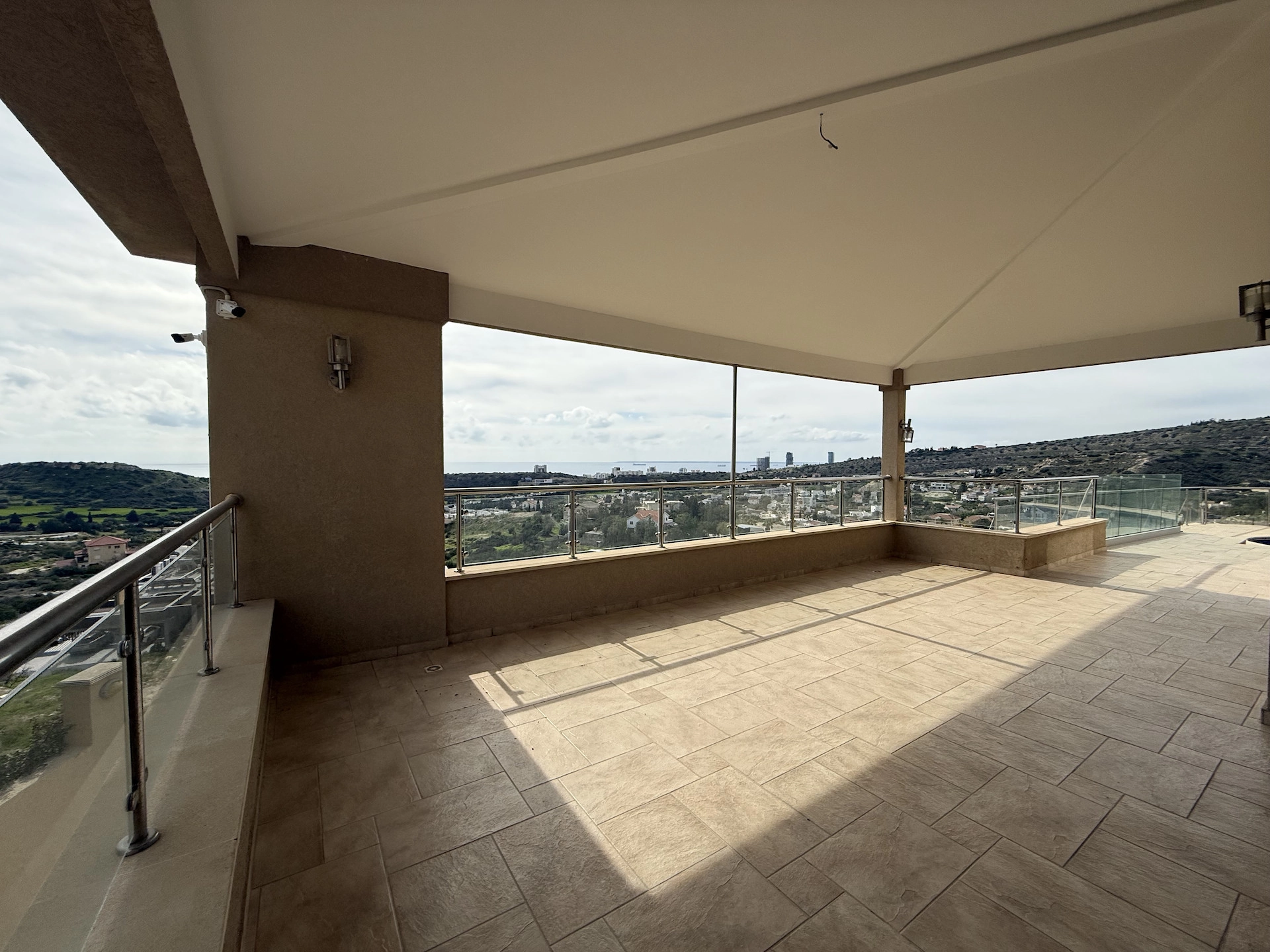5 Bedroom House for Rent in Agios Tychonas, Limassol District