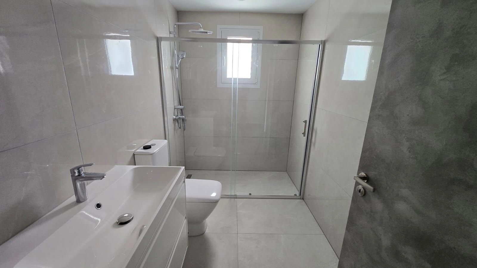 5 Bedroom House for Rent in Agios Tychonas, Limassol District