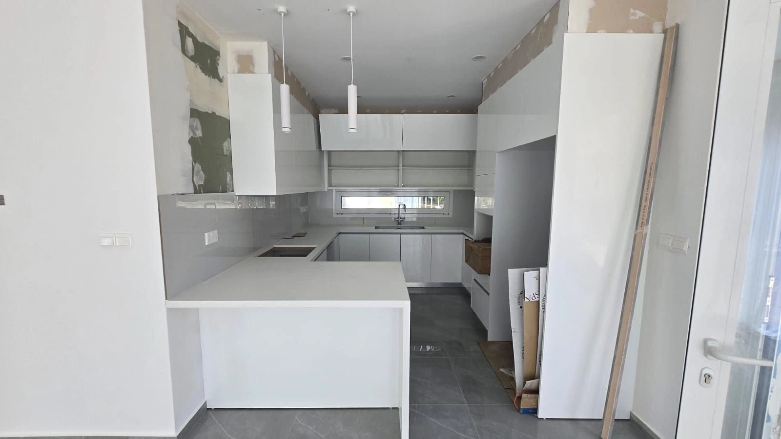 5 Bedroom House for Rent in Agios Tychonas, Limassol District