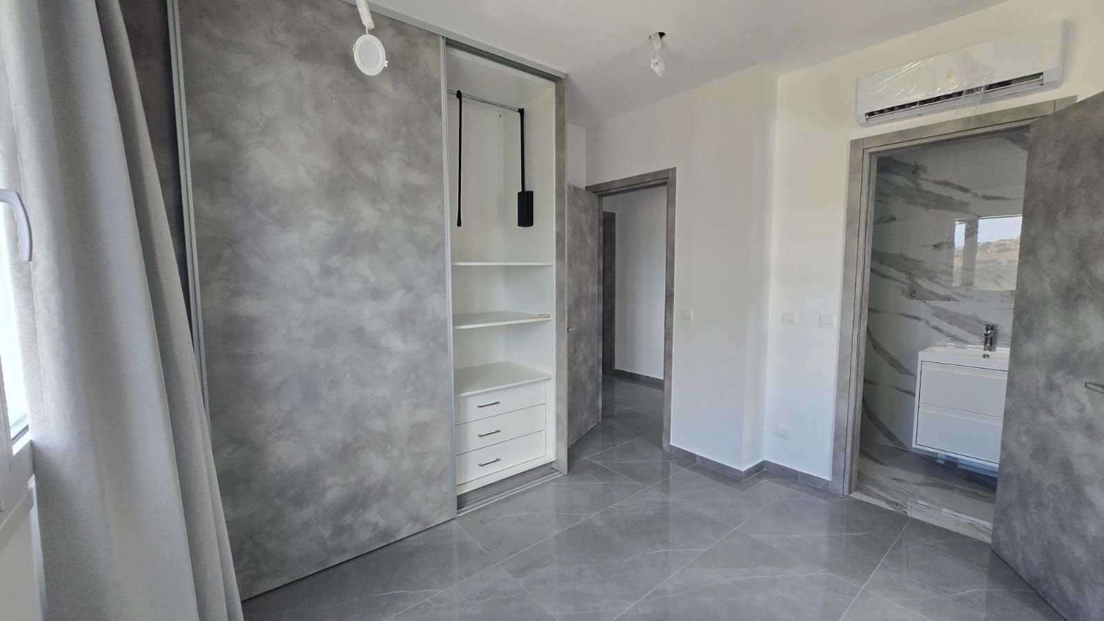 5 Bedroom House for Rent in Agios Tychonas, Limassol District