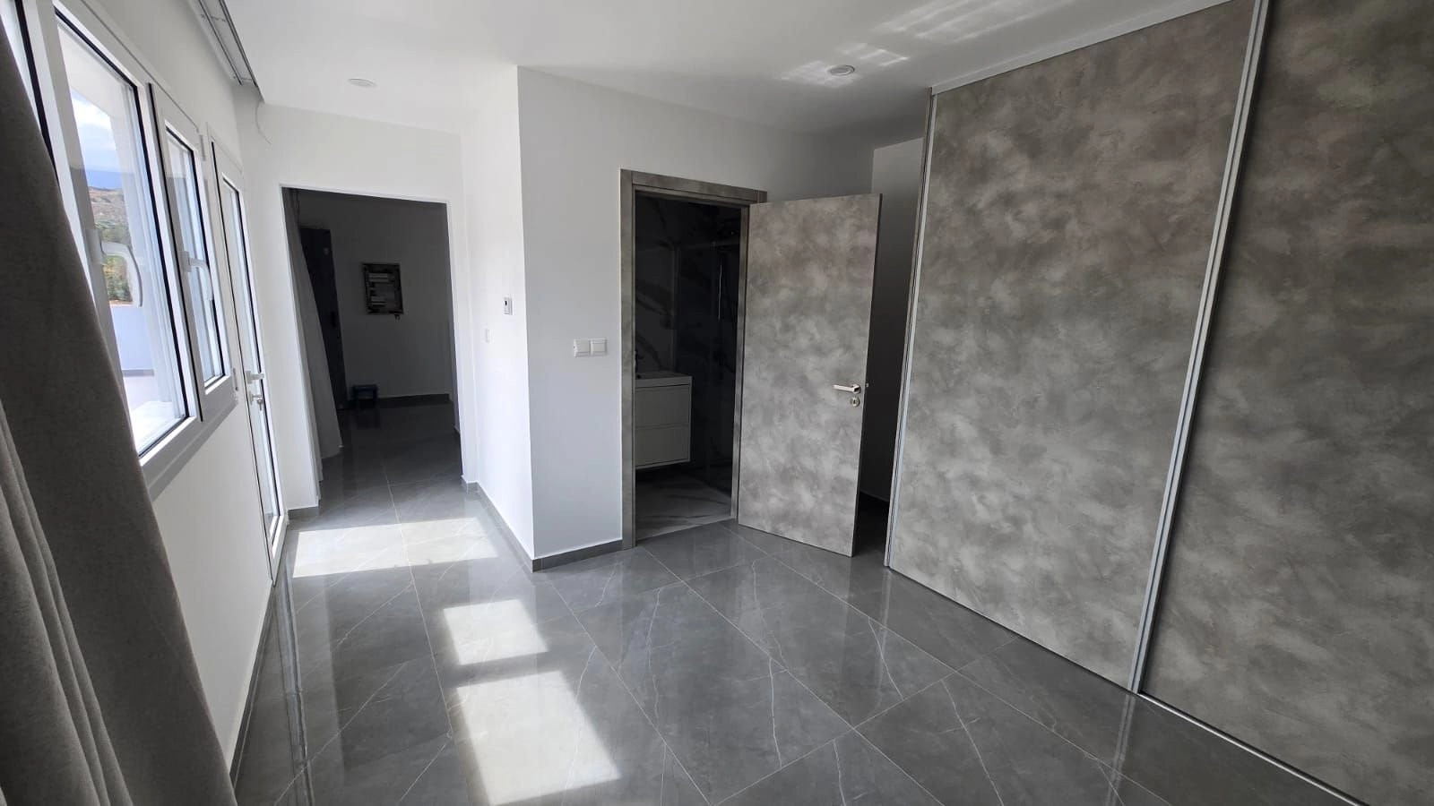 5 Bedroom House for Rent in Agios Tychonas, Limassol District