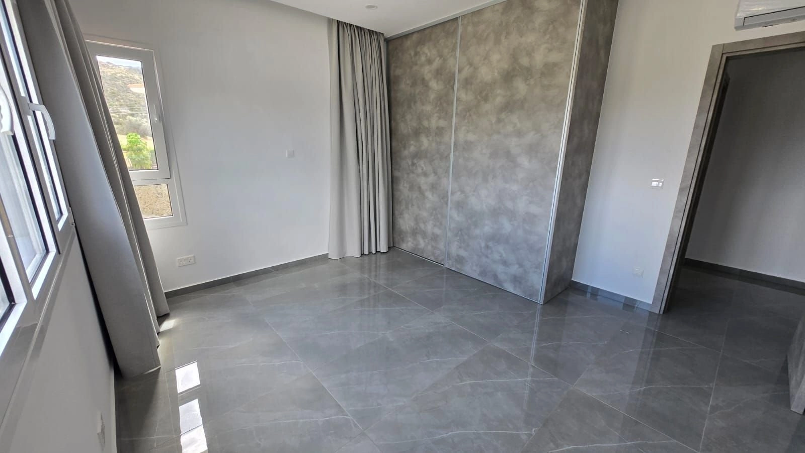 5 Bedroom House for Rent in Agios Tychonas, Limassol District