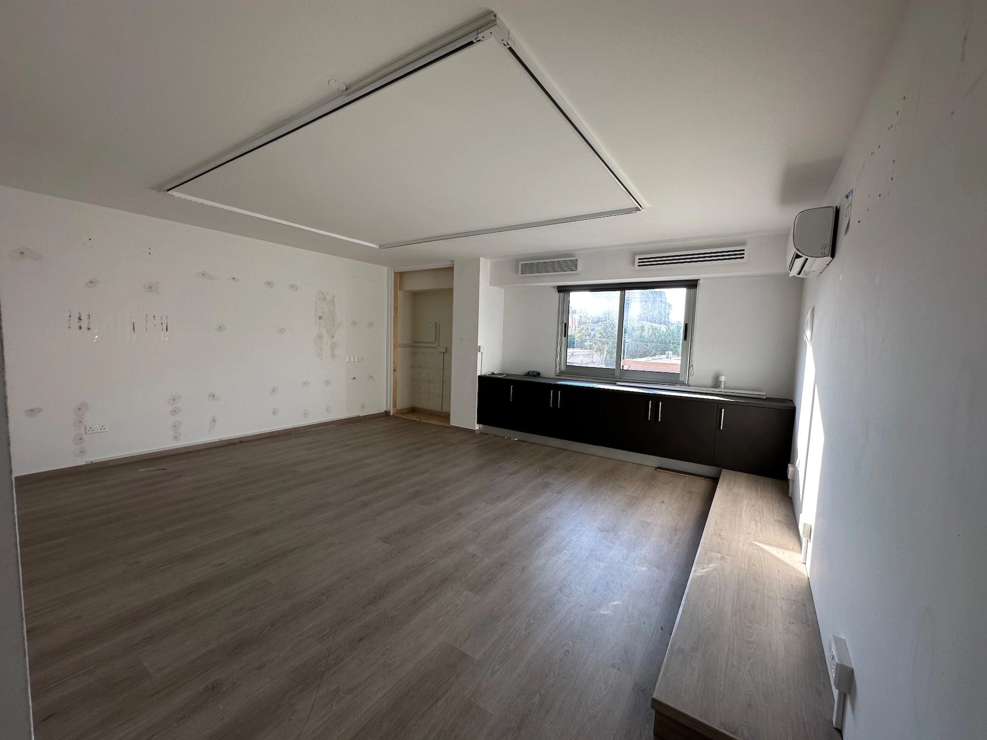 500m² Building for Rent in Limassol District
