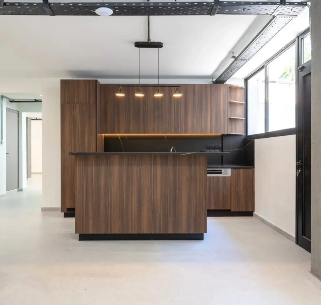 450m² Office for Rent in Limassol District