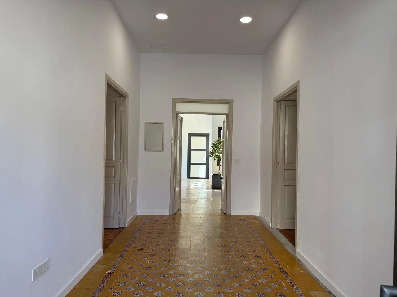 170m² Office for Rent in Limassol District