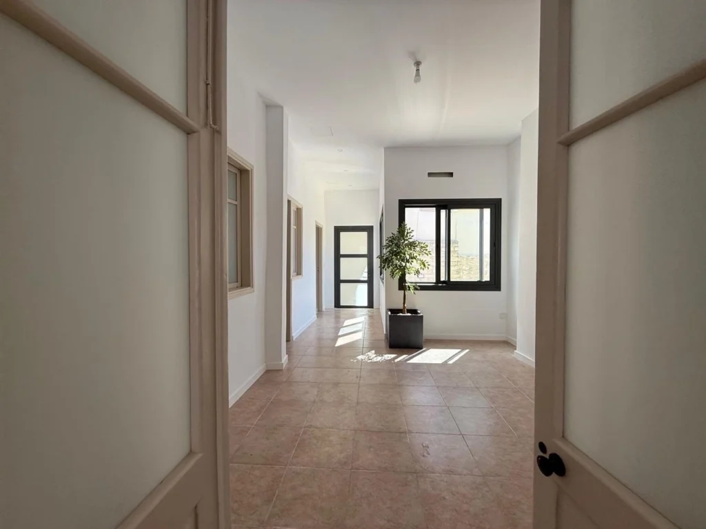 170m² Office for Rent in Limassol District