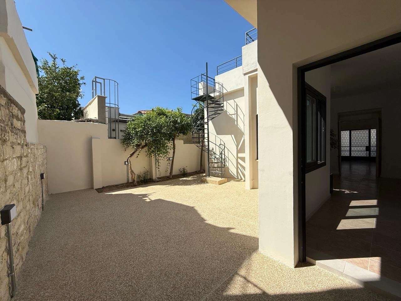 170m² Office for Rent in Limassol District