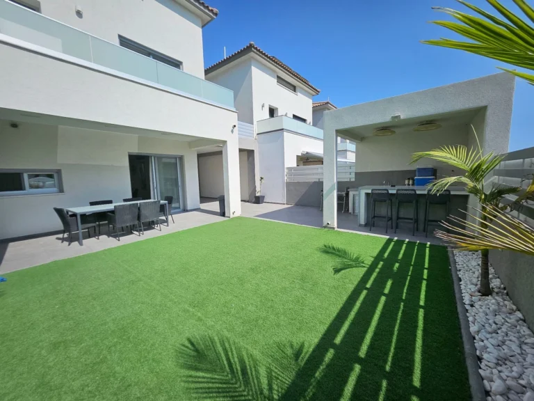 Cheap Houses and Villas for Sale Limassol up to 600000 euro