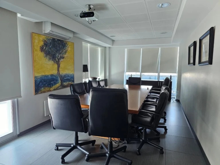 100m² Office for Rent in Limassol District