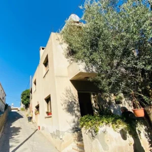3 Bedroom House for Sale in Limassol – Mesa Geitonia