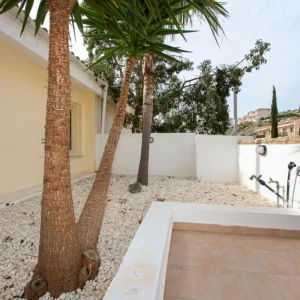 2 Bedroom House for Sale in Chlorakas, Paphos District
