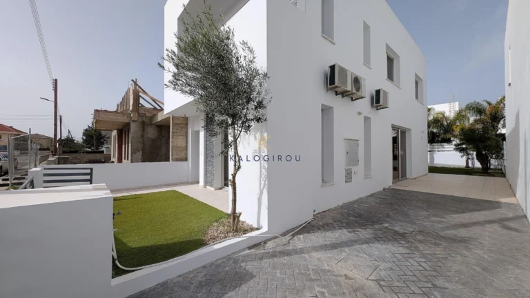 Cheap Houses and Villas for Sale Larnaca up to 300000 euro