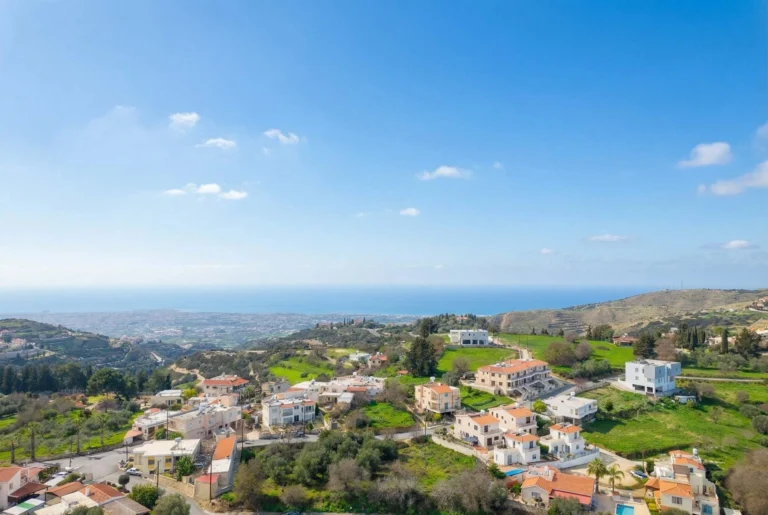 1,052m² Plot for Sale in Tsada, Paphos District