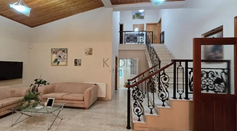 Cheap Houses and Villas for Sale Nicosia up to 700000 euro