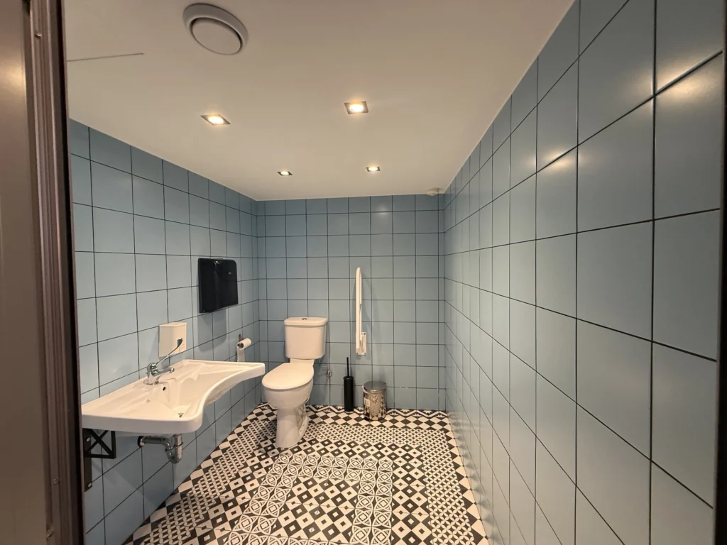 180m² Building for Rent in Limassol District