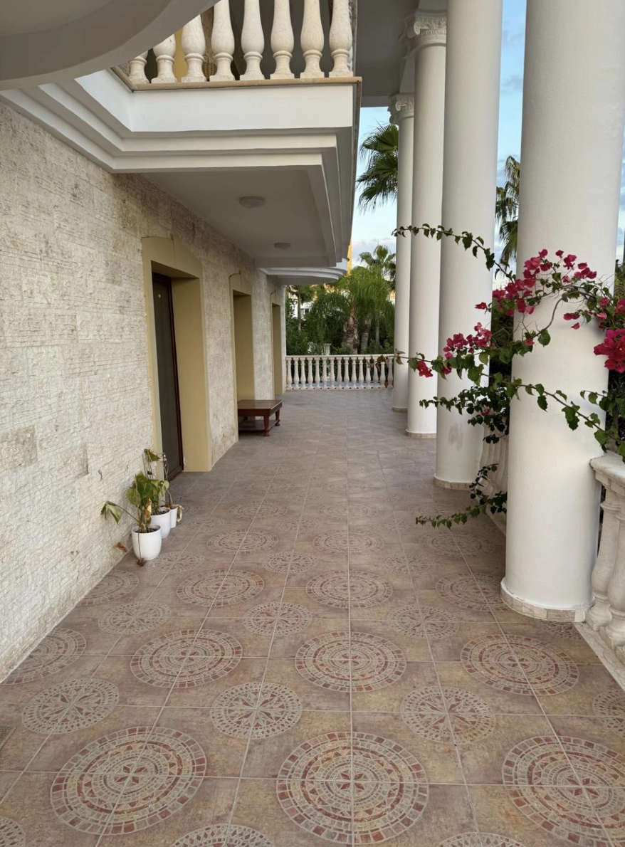 6+ Bedroom House for Rent in Agios Tychonas, Limassol District