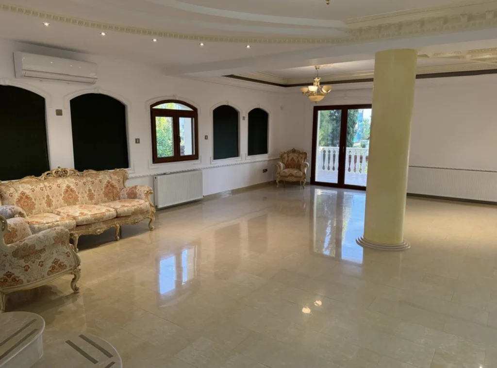 6+ Bedroom House for Rent in Agios Tychonas, Limassol District