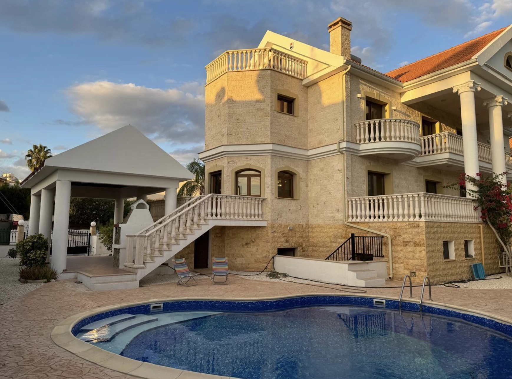 6+ Bedroom House for Rent in Agios Tychonas, Limassol District
