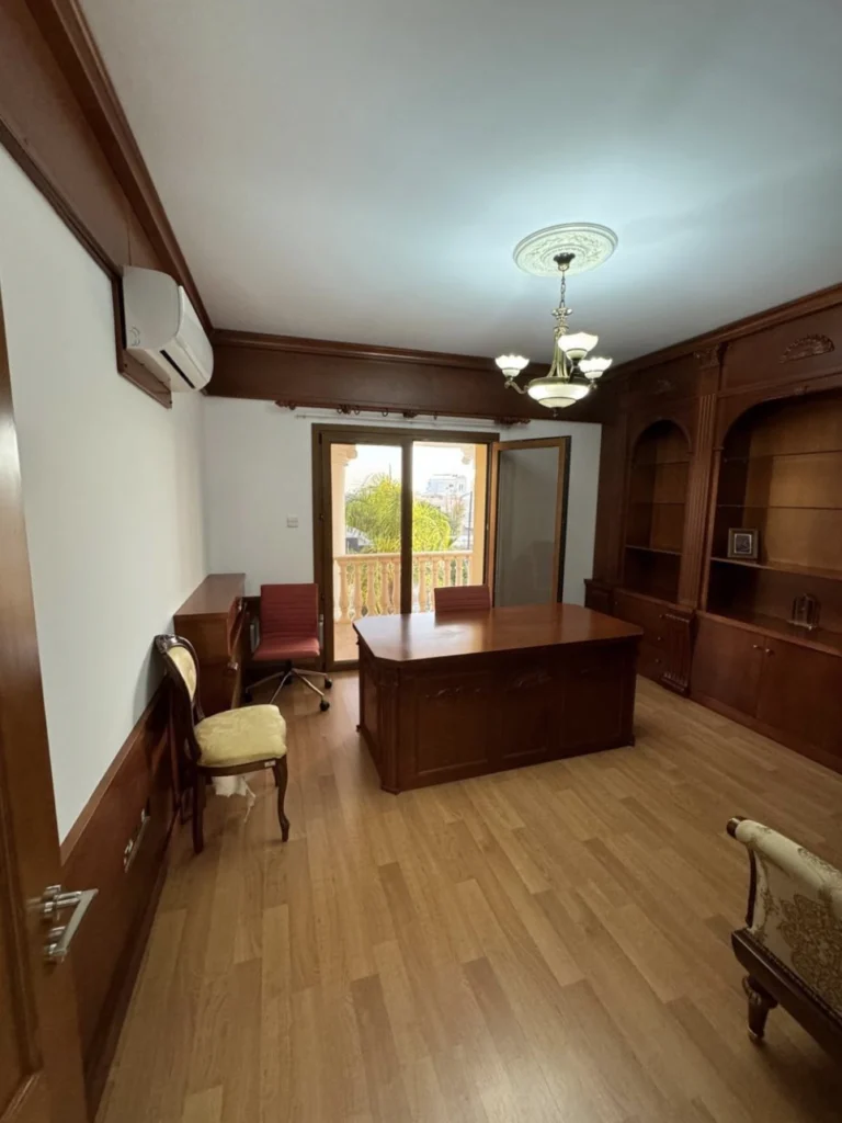 6+ Bedroom House for Rent in Agios Tychonas, Limassol District
