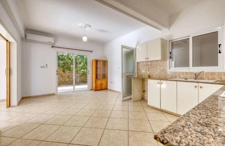 Cheap Houses and Villas for Sale Famagusta up to 500000 euro