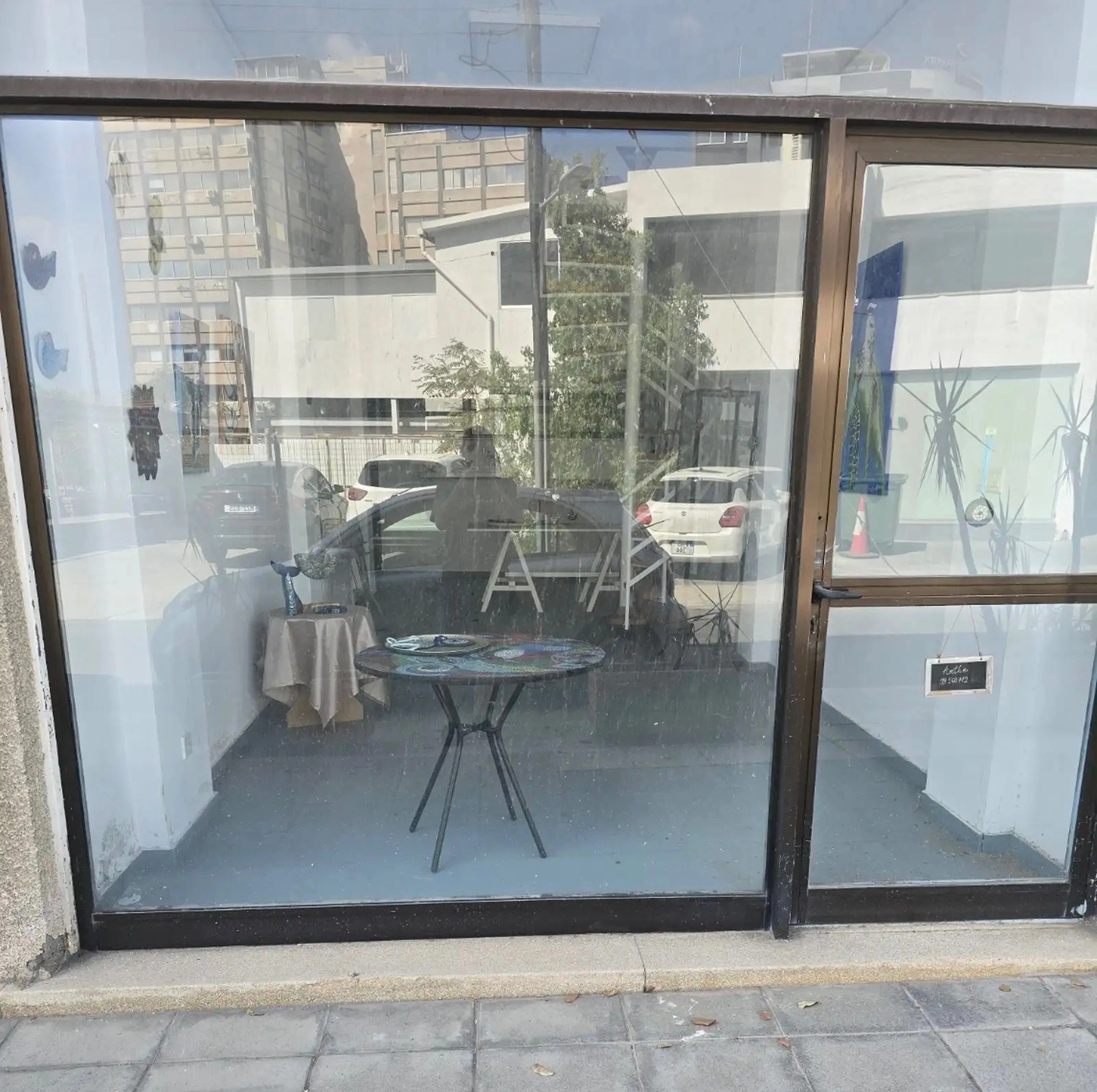 590m² Office for Rent