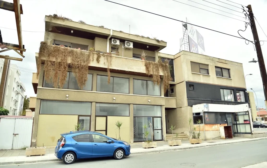 590m² Office for Rent
