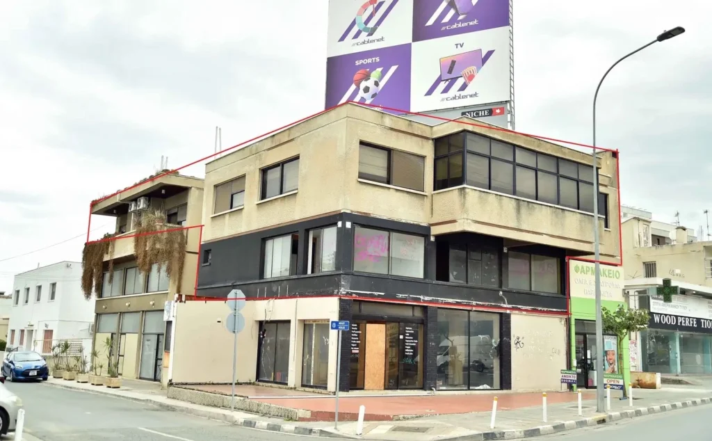 590m² Office for Rent